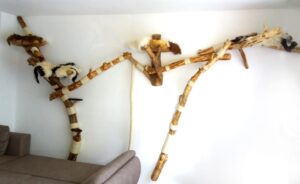 Maßgefertigte Wandkletteranlage aus Naturholz mit 4 Liegeflächen. in Augsburg.